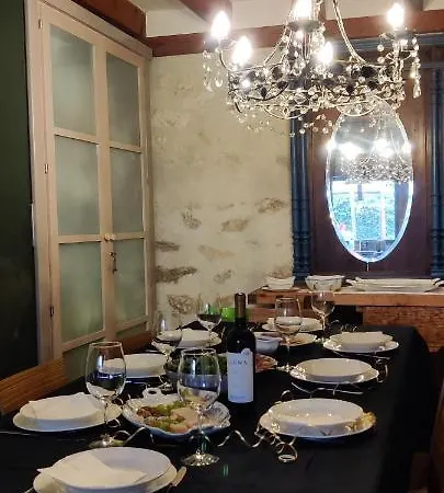 Viento De Ladera Con Piscina Cubierta *