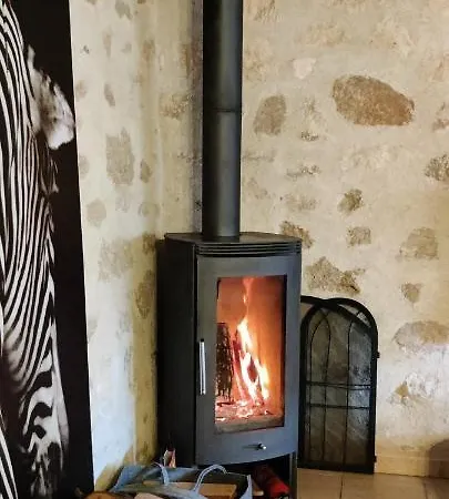Viento De Ladera Con Piscina Cubierta