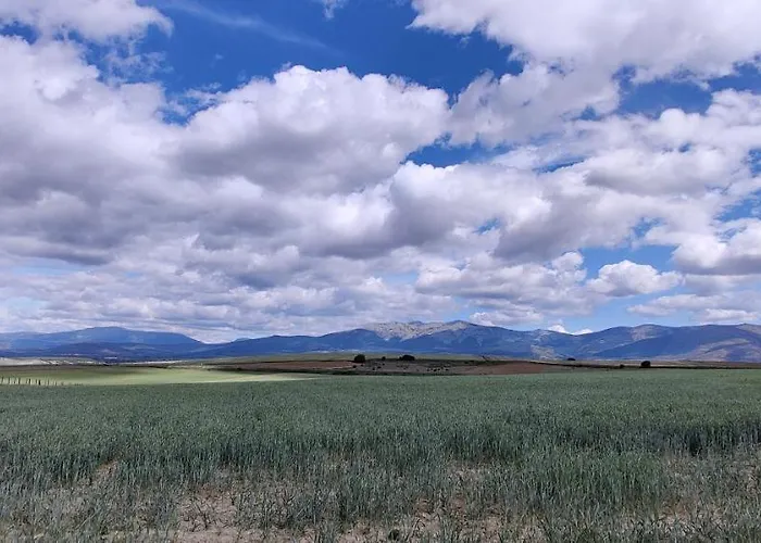 Casa Rural En Segovia Piscina Cubierta Viento De Ladera *