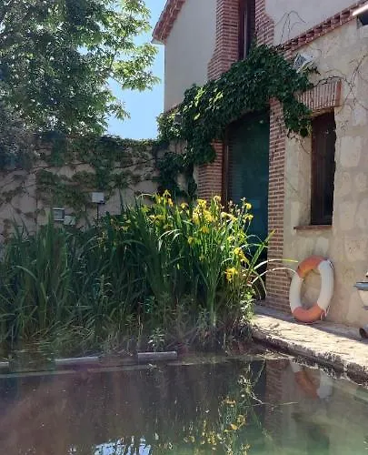 カントリーハウス Viento De Ladera Con Piscina Cubierta セゴビア